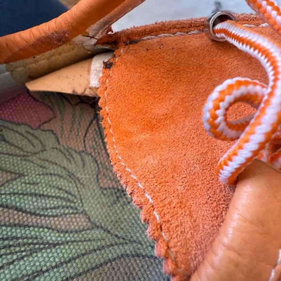 DOLCE & GABBANNA - VTG Classic D&G Orange Suede Bow Trim Wedge Heel Pumps 8.5 - Picture 8 of 12